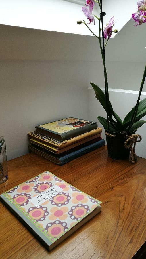 Chez Twiggy - Guesthouse Vintage A Prenois 外观 照片